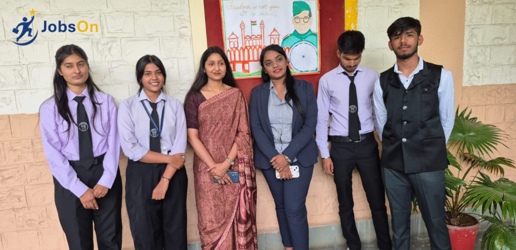 JobsOn job fair Kota Group Photo